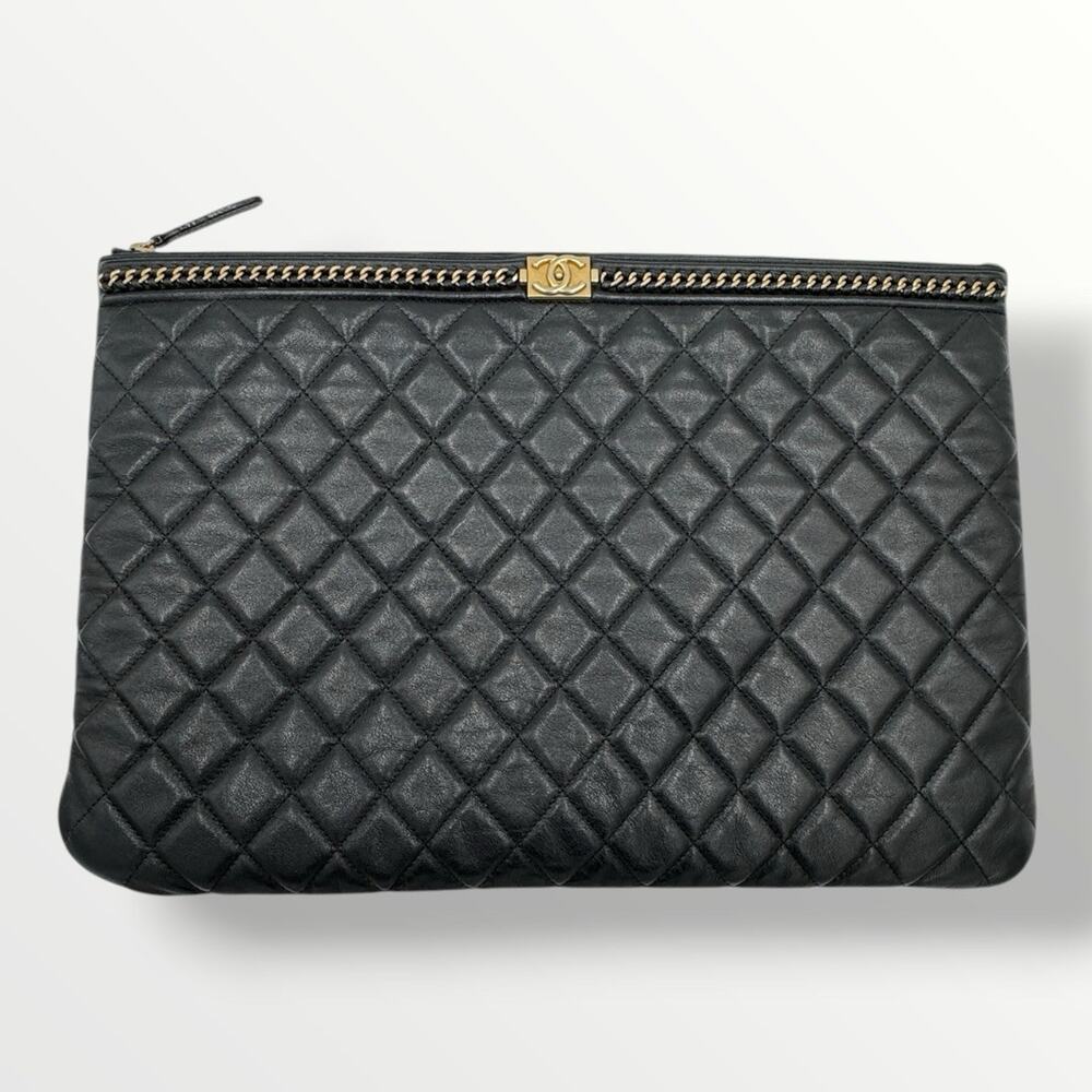 Large O Case Black Quilted Lambskin Zip Pouch Gold CC Clutch Bag